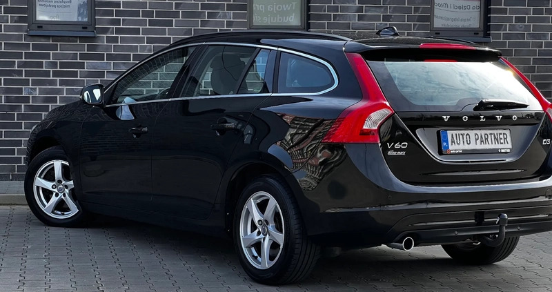Volvo V60 cena 48500 przebieg: 178000, rok produkcji 2015 z Katowice małe 667